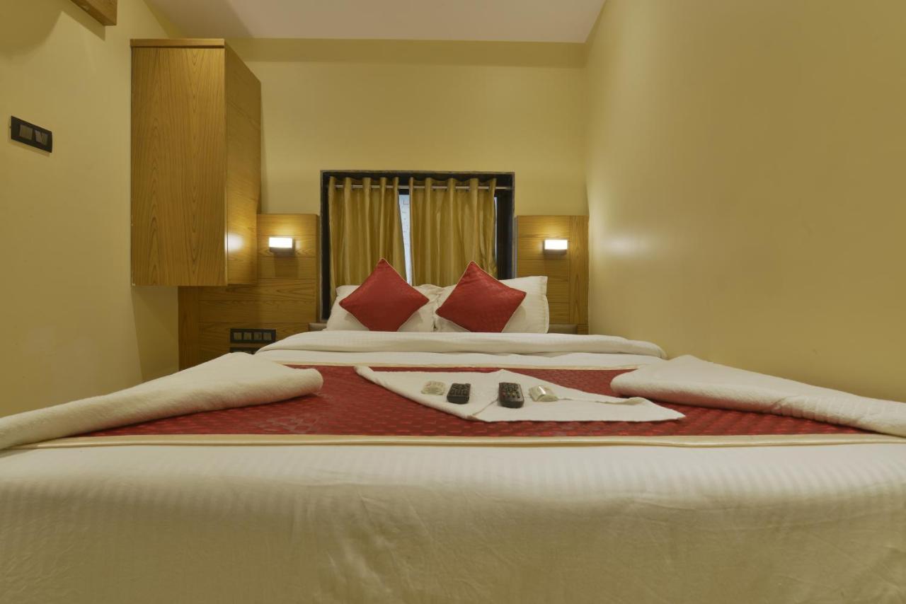 Hotel Residency Park Мумбаи Экстерьер фото
